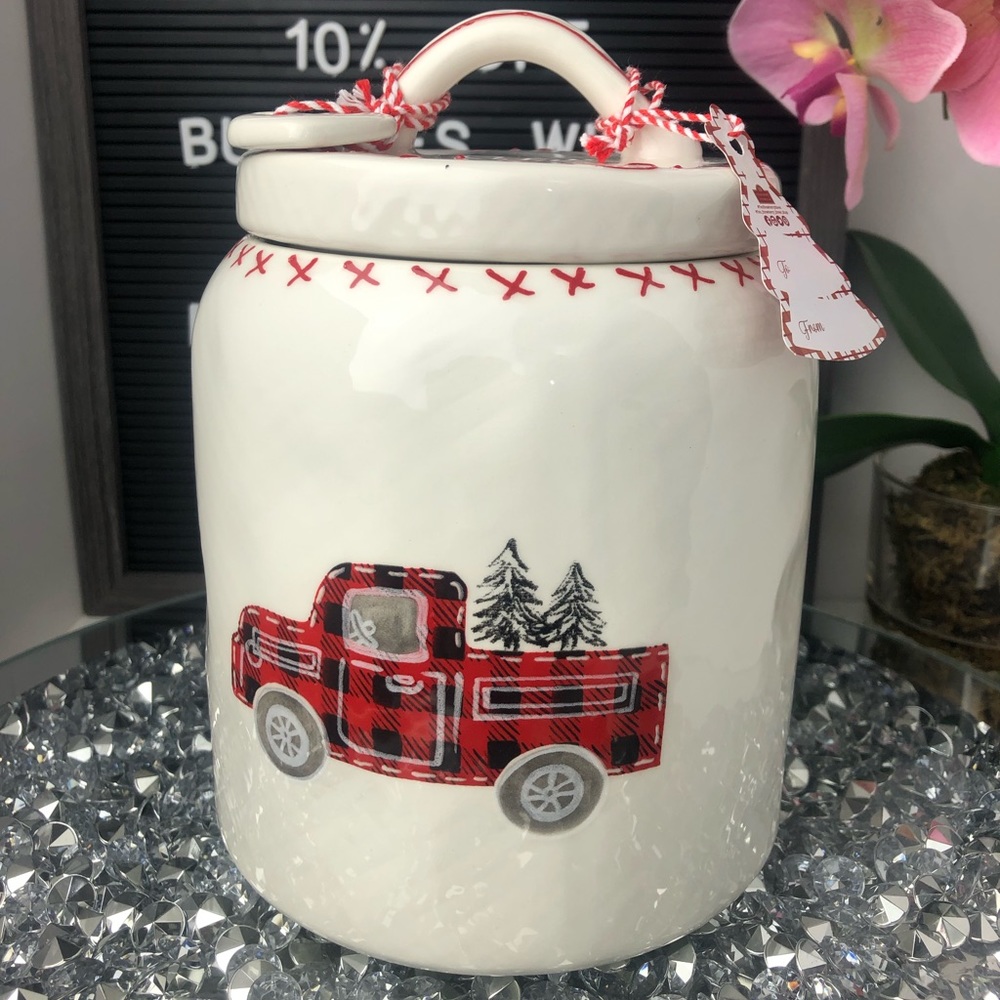 New 🍓10 strawberry street Red truck Christmas canister